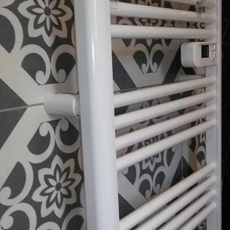 In Guest - Luxury Guest Room, Private Entrance, Shower Room, Wc, Terrace, Private Gæstehus *